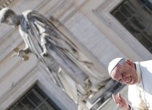 Franciszek: Nie traktować migrantów jako zagrożenia dla własnej wygody
