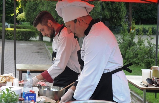 TAK na serio - gotowanie z Remigiuszem Rączką