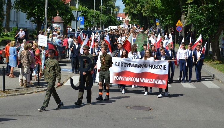 Korowód na 100-lecie niepodległości w Mławie