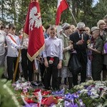 Fioletowa Dama spoczęła na Powązkach Wojskowych