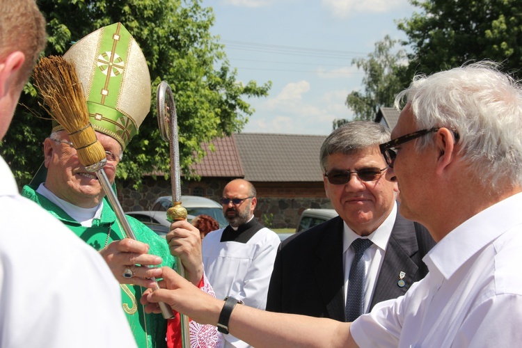 Poświęcenie zegara w Bąkowie Górnym