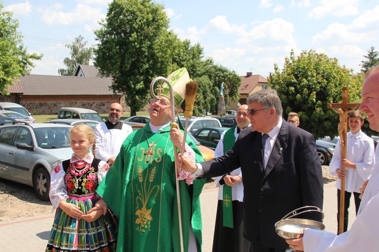 Poświęcenie zegara w Bąkowie Górnym