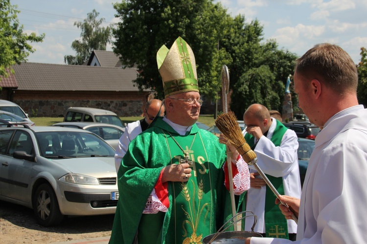 Poświęcenie zegara w Bąkowie Górnym