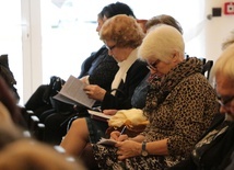  Ruchy pozorowane czy senat w parafii?