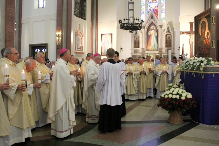 Pożegnanie Jasnogórskiej Pani w diecezji warszawsko-praskiej