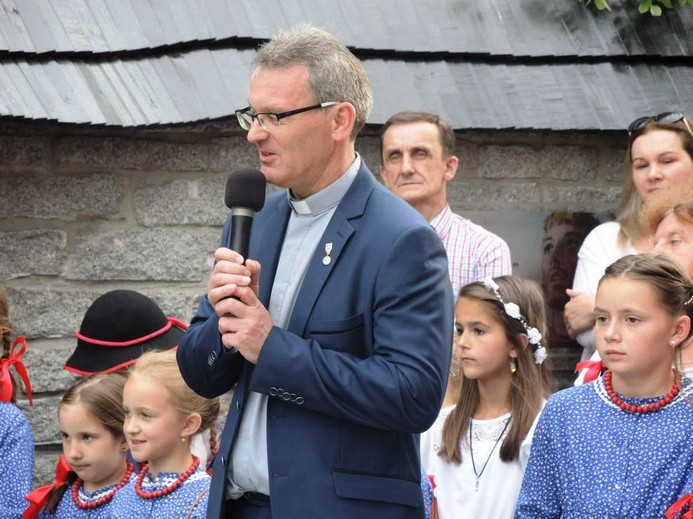 Tablica świętych Kawalerów Orderu Uśmiechu w Leśnej