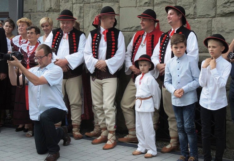 Tablica świętych Kawalerów Orderu Uśmiechu w Leśnej