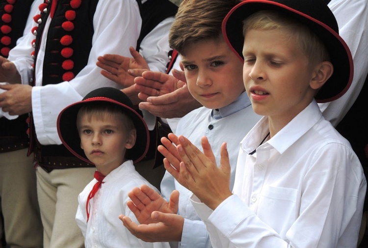 Tablica świętych Kawalerów Orderu Uśmiechu w Leśnej