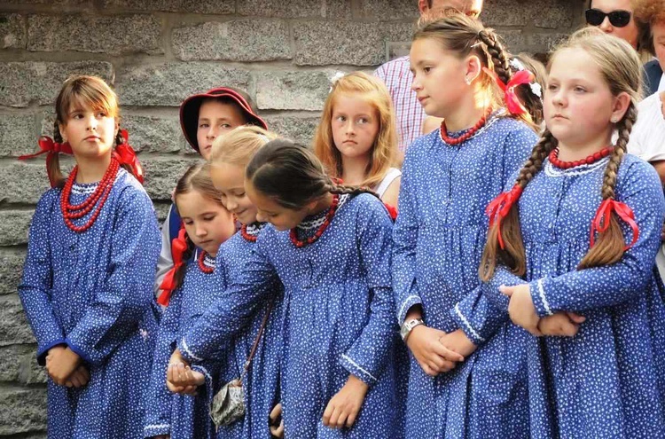 Tablica świętych Kawalerów Orderu Uśmiechu w Leśnej