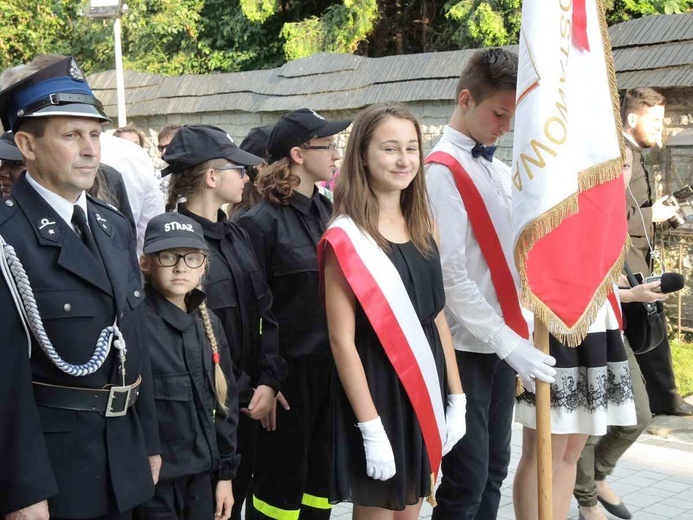 Tablica świętych Kawalerów Orderu Uśmiechu w Leśnej