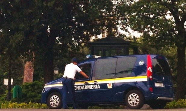 Żandarmeria Watykańska wyposażona w paralizatory