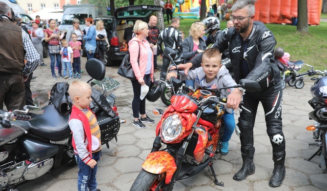 Uczestnicy pikniku będą podziwiać paradę motocyklistów.