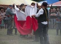  Inscenizacja dziejów Polski przygotowana przez grupy rekonstrukcji historycznych.