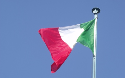 Prawie dwie trzecie Włochów za blokowaniem wybrzeży kraju