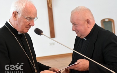 Księża proboszczowie odebrali dekrety w Świdnickiej Kurii Biskupiej około godz. 10.00.