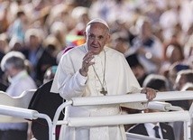 Papież: Mocarstwom nie zależy na mieszkańcach Bliskiego Wschodu, lecz na wpływach 