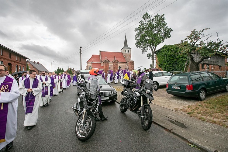 Pogrzeb ks. Bogdana Pulczyńskiego