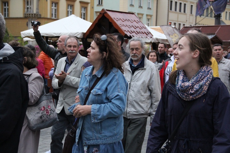 Procesja ewangelizacyjna ulicami Wrocławia