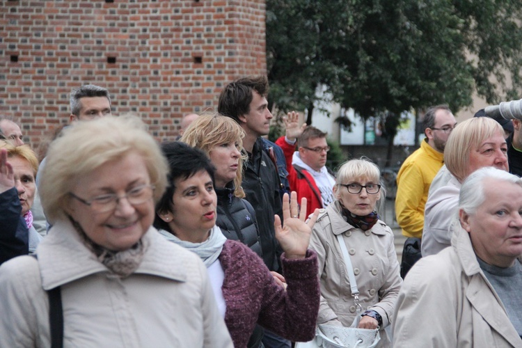 Procesja ewangelizacyjna ulicami Wrocławia