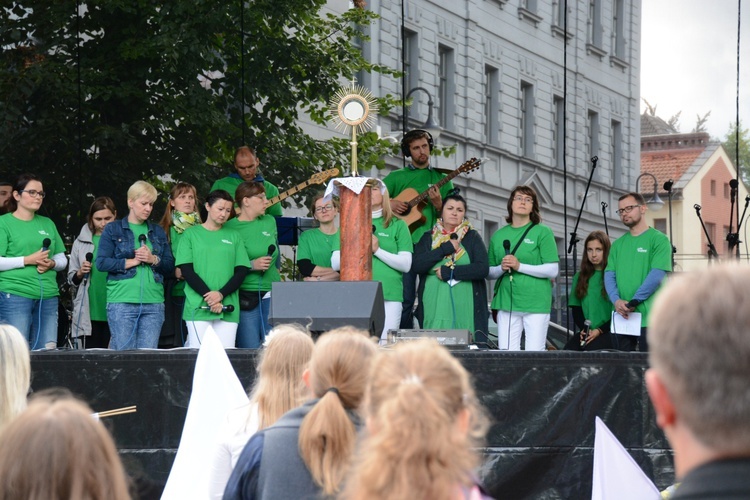 Uwielbienie na mieście