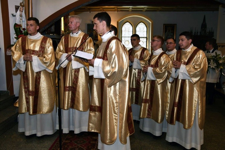 Święcenia diakonatu