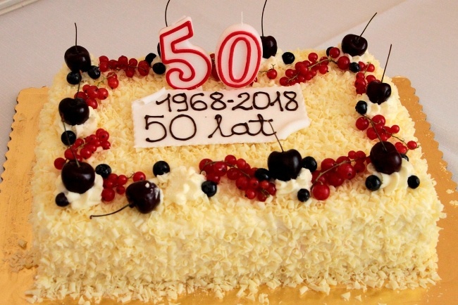Tort na 50 lat