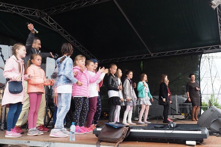 Piknik w parafii MB Nieustającej Pomocy w Mistrzejowicach