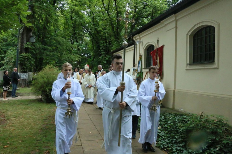 Konsekracja ołtarza w Nałęczowie