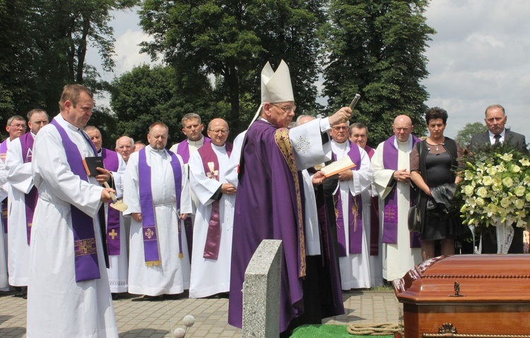 Pogrzeb śp. ks. Piotra Lepszego 