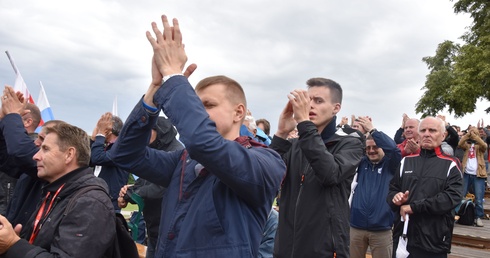 Mężczyźni zawierzyli Maryi siebie i swoje rodziny