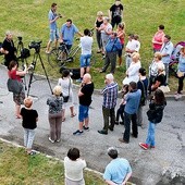 Konferencja prasowa Kamila Kalinki w Zakrzowie.