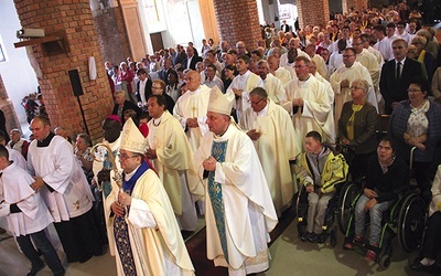 Jubileuszowa Msza św. z udziałem gości z całej Polski i nie tylko odbyła się w głogowskiej kolegiacie.