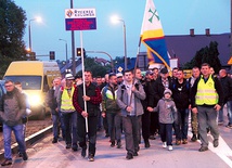 Wyruszyli sprzed radomskiego kościoła  MB Częstochowskiej.