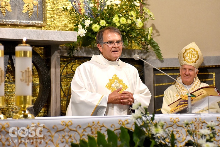 Poświęcenie i odsłonięcie pamiątkowej tablicy i otwarcie placu ks. Alojzego Schmidta