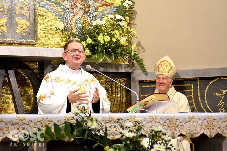 Poświęcenie i odsłonięcie pamiątkowej tablicy i otwarcie placu ks. Alojzego Schmidta