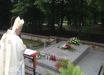 Poświęcenie i odsłonięcie pamiątkowej tablicy i otwarcie placu ks. Alojzego Schmidta