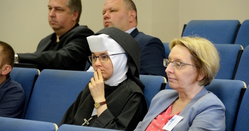 Religia, zdrowie i relacje społeczne