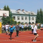 Poświęcenie boiska w ZSS nr 17 w Wapienicy