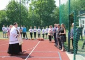 Poświęcenie boiska w ZSS nr 17 w Wapienicy