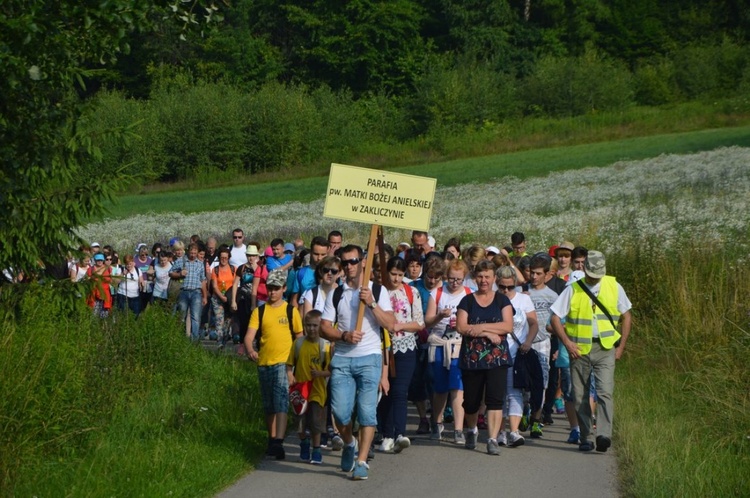 Tak w ubiegłym roku pielgrzymowali do Tuchowa pątnicy z Zakliczyna