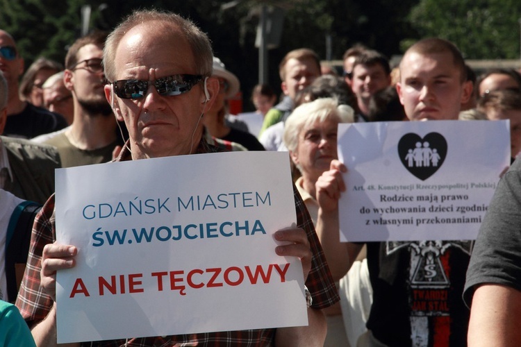 Protest przeciwko Modelowi na rzecz Równego Traktowania