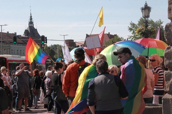 Protest przeciwko Modelowi na rzecz Równego Traktowania