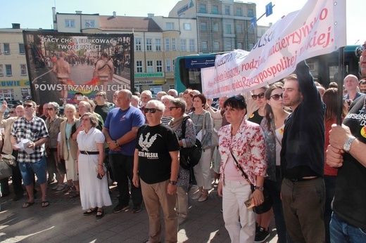 Protest przeciwko Modelowi na rzecz Równego Traktowania