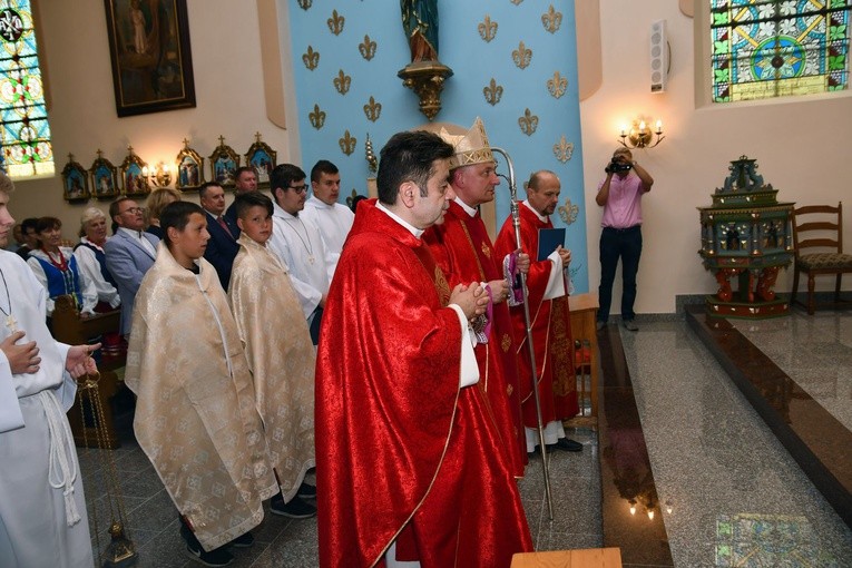 Nowe dzwony i organy w Darskowie