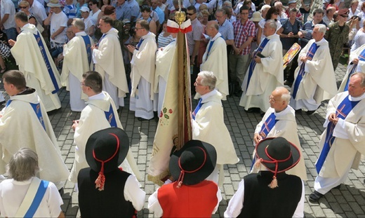 Rocznica Bazyliki w Hałcnowie