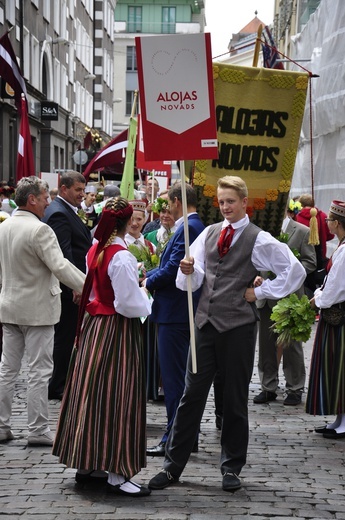 Łotwa śpiewa i tańczy