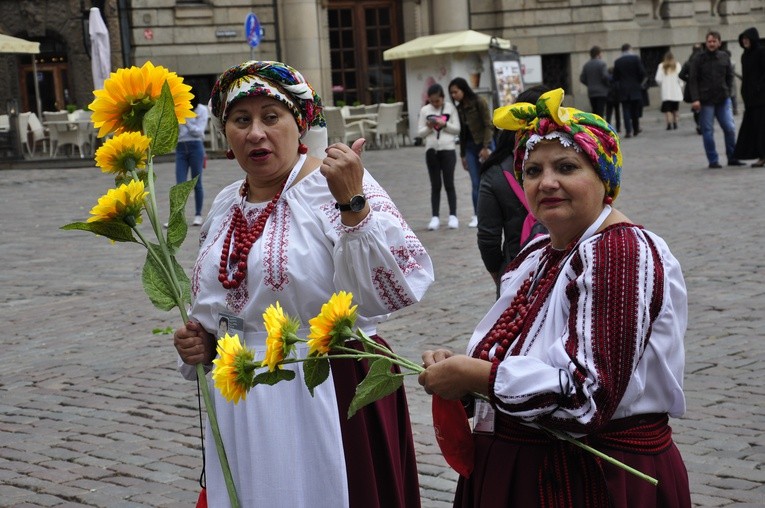 Łotwa śpiewa i tańczy
