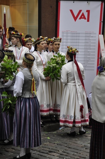 Łotwa śpiewa i tańczy