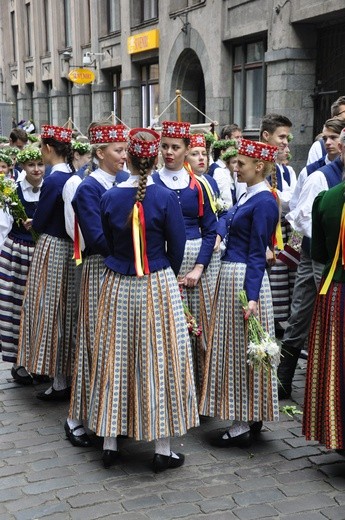 Łotwa śpiewa i tańczy