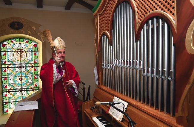 Instrument został sprowadzony z Norymbergi.